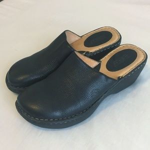 Born Black Leather Clogs Size 9